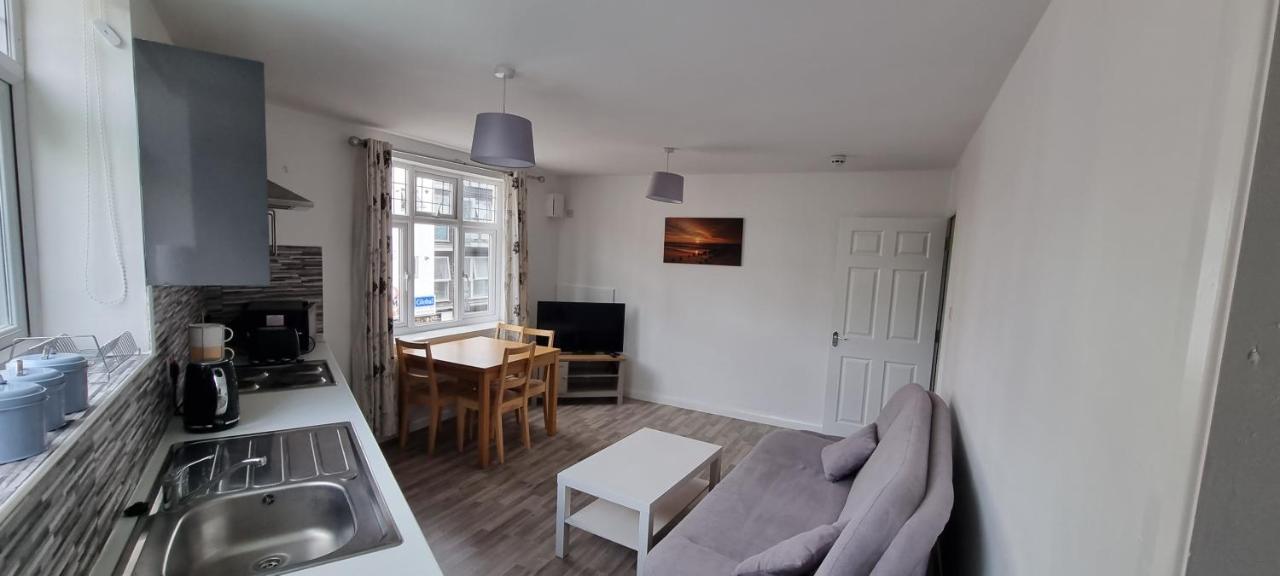 Ferienwohnung VH Premier Flat 3 Gillingham  Exterior foto